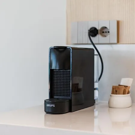 Horizon Luxurious Lakefront Retreat By Pikhost Široka