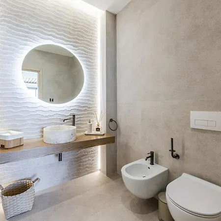 Horizon Luxurious Lakefront Retreat By Pikhost *