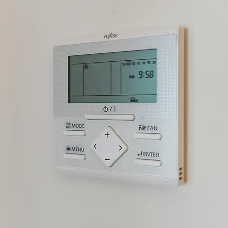 Villa Horizon Luxurious Lakefront Retreat By Pikhost *