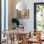 Horizon Luxurious Lakefront Retreat By Pikhost * Široka