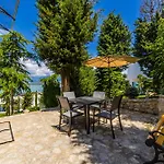 Horizon Luxurious Lakefront Retreat By Pikhost 别墅 *