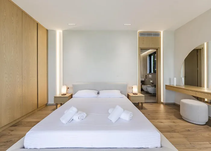 Horizon Luxurious Lakefront Retreat By Pikhost * Široka