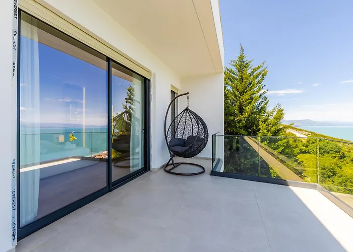 别墅 Horizon Luxurious Lakefront Retreat By Pikhost Široka