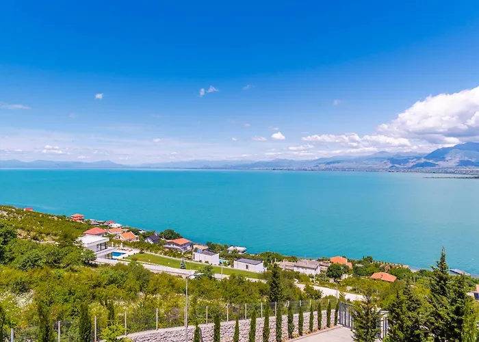 Horizon Luxurious Lakefront Retreat By Pikhost 别墅 Široka