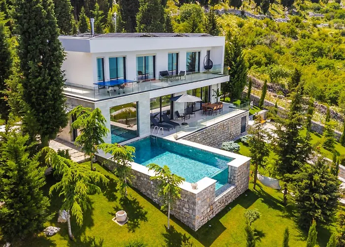 Horizon Luxurious Lakefront Retreat By Pikhost 别墅